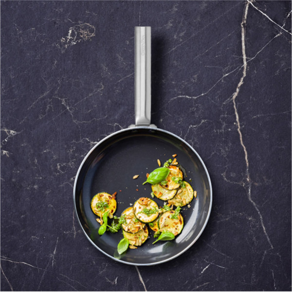 Сковорода GreenPan Chef's Collection, 24 см з керамічним покриттям (CC007734-001)