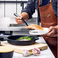 Сковорода-гриль чавунна KitchenAid Matte Oven-to-table. 26 см (CC004600-001)