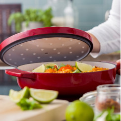 Сотейник чавунний з кришкою KitchenAid, 26 см, 2,77 л, червона (CC009009-001)