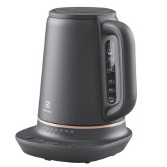 Електрочайник Electrolux E7K1-6BP