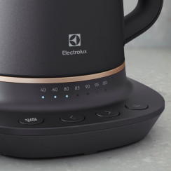 Електрочайник Electrolux E7K1-6BP