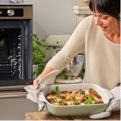Форма для випічки з кришкою KitchenAid керамогранітна, 7,5х19,5х32,8 см, 1,9 л, фісташ колір (CC007425-001)