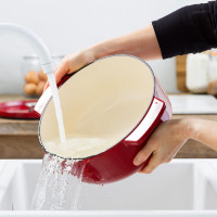 Гусятниця чавунна з кришкою KitchenAid, 30 см, 5,6 л, червона (CC006063-001)