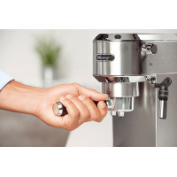 Рожковая кофеварка Delonghi EC 685.M